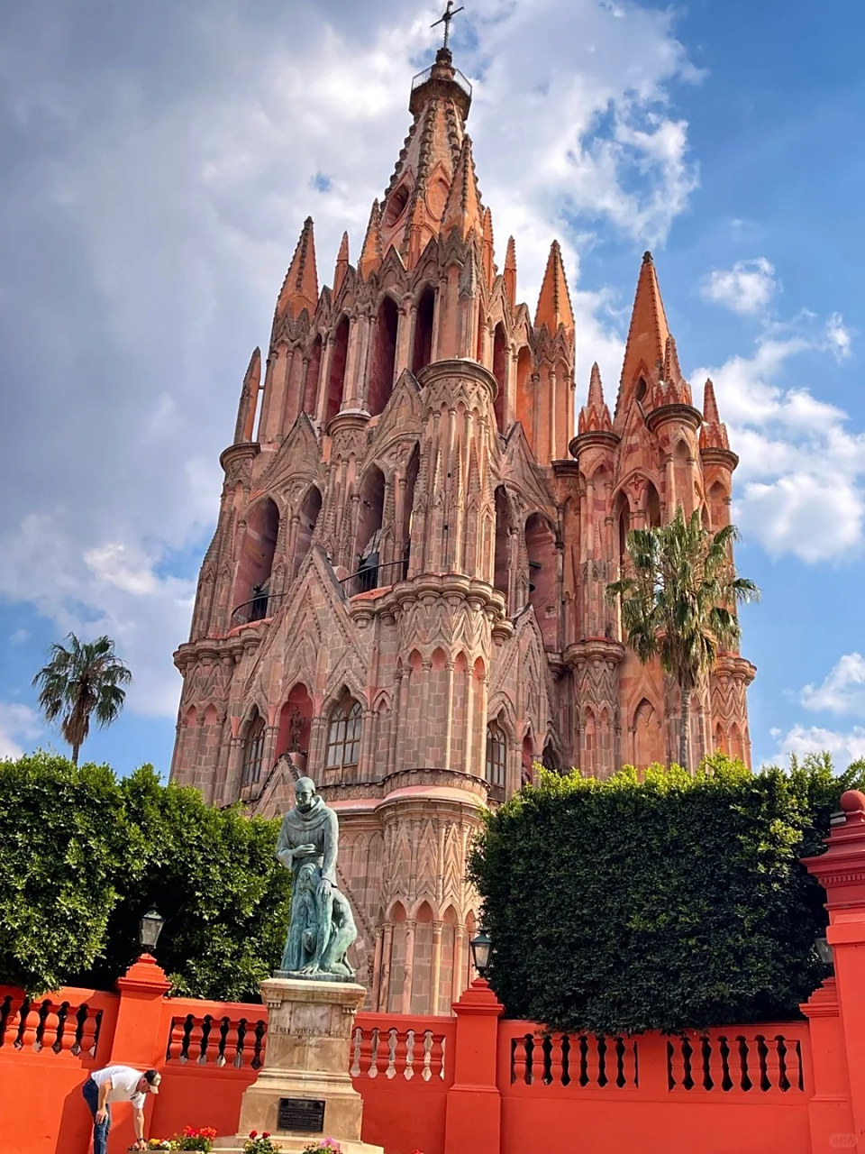 墨西哥是位于北美洲的一个国家,北邻美国,南接危地马拉和伯利兹,东临