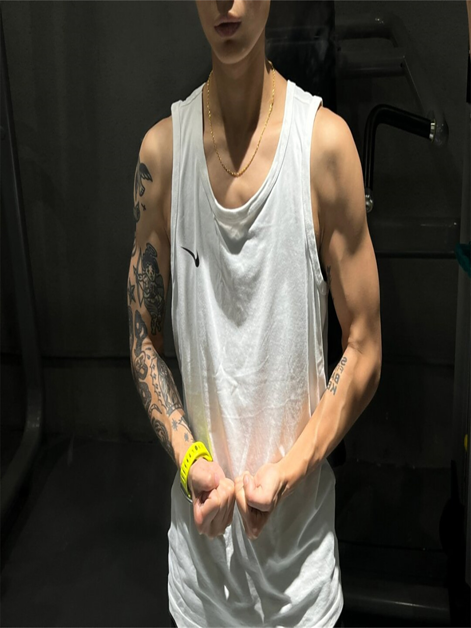 你们要的背心合集  你更喜欢哪一只手臂呢?