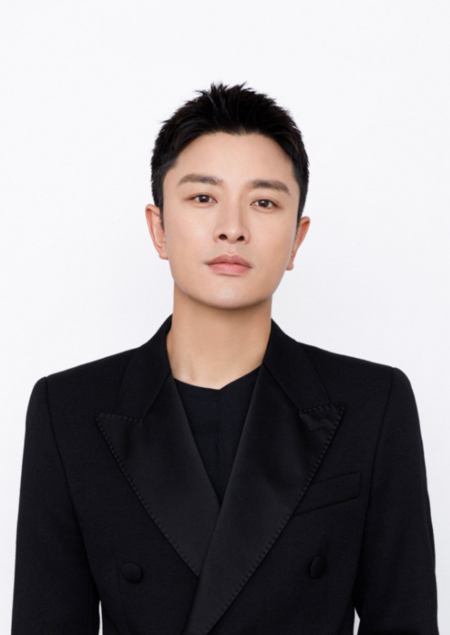 贾乃亮在微博上感慨,这合拍就像是要被扛走了一样,这操作真是太有料了