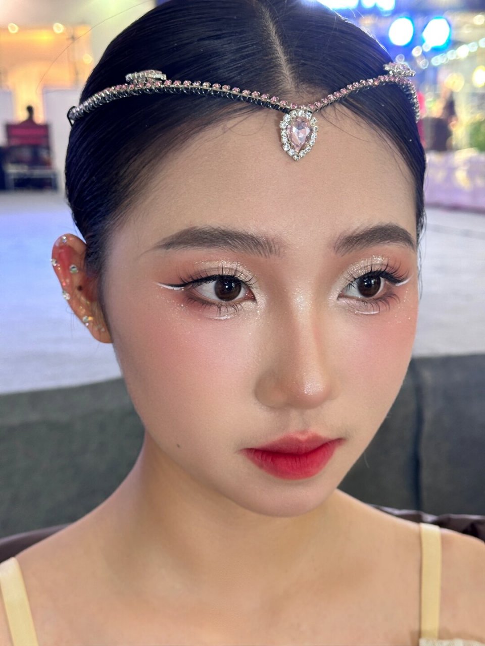 闪闪发光的芭蕾女孩  舞台妆就是要夸张一点才突出