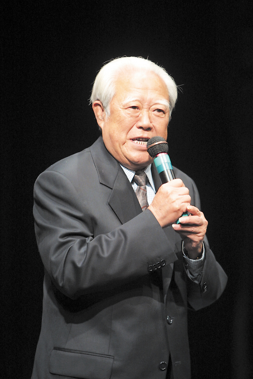 相声演员刘俊杰,回忆师傅苏文茂说,有一次过节,我给老师买了两条大