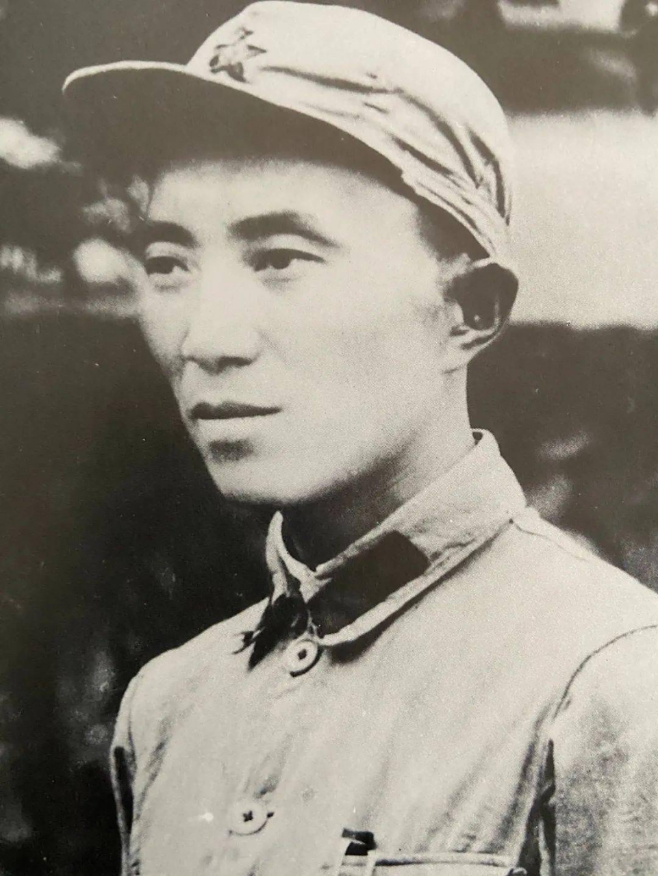 :罗瑞卿大将 罗瑞卿,1906年5月31日出生于四川南充舞凤