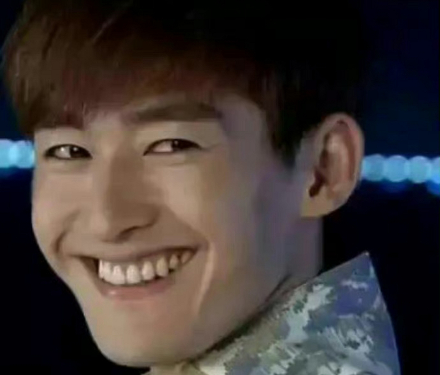 网友说张翰越来越帅了,笑起来像王一博!这括号笑也是有差别的!