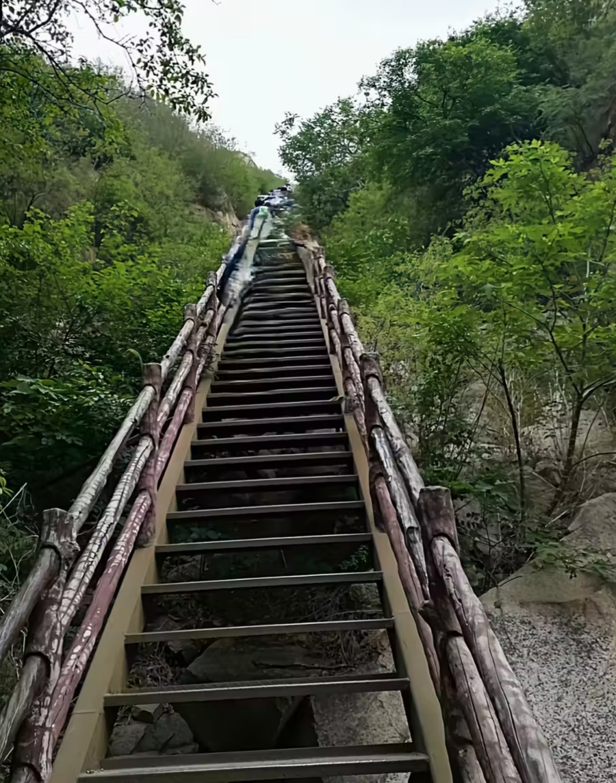 北京海淀凤凰岭景区壮观风景