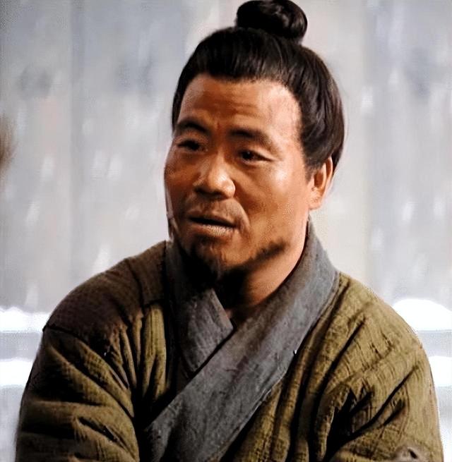 他是武大郎扮演者,身高1米5却娶1米7娇妻,如今过得怎样了?