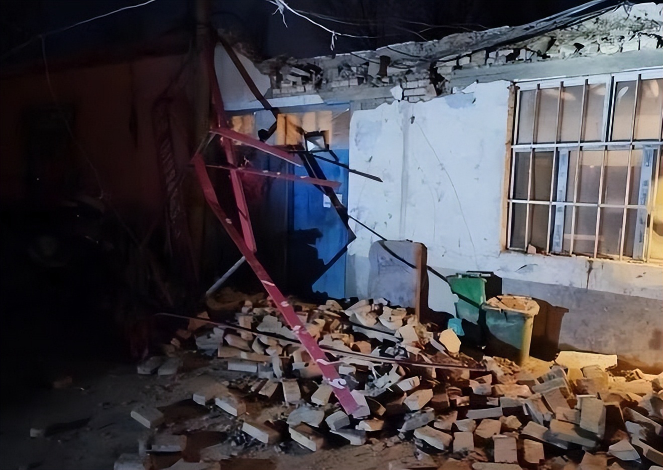 新疆乌什7.1级地震震中20公里内人口稀少,亲历者讲述地震瞬间