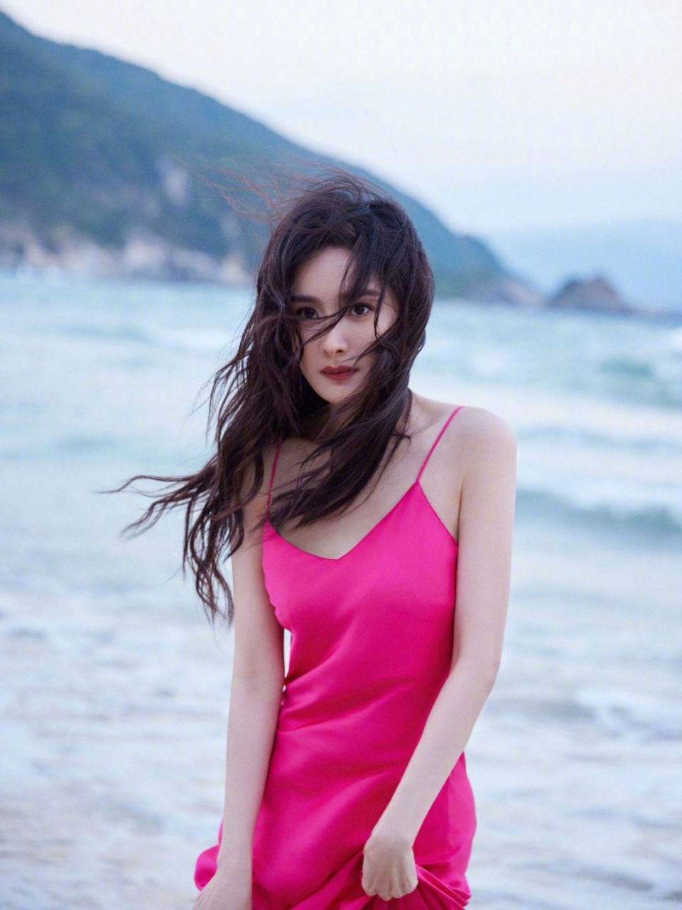 杨幂元旦营业look,美到让人挪不开眼!93!