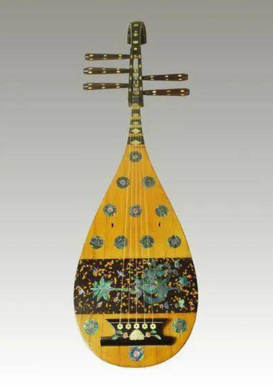 琵琶中国传统四弦乐器 琵琶是中国历史悠久的四弦弹拨乐器,以其独特的