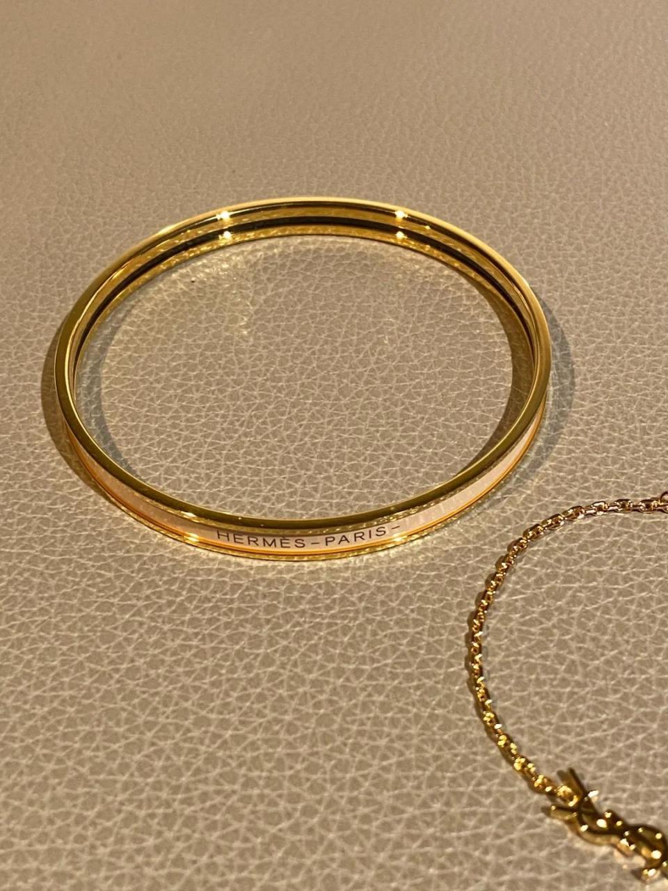 爱马仕珐琅手镯 谁懂啊!极简才是百搭王者!
