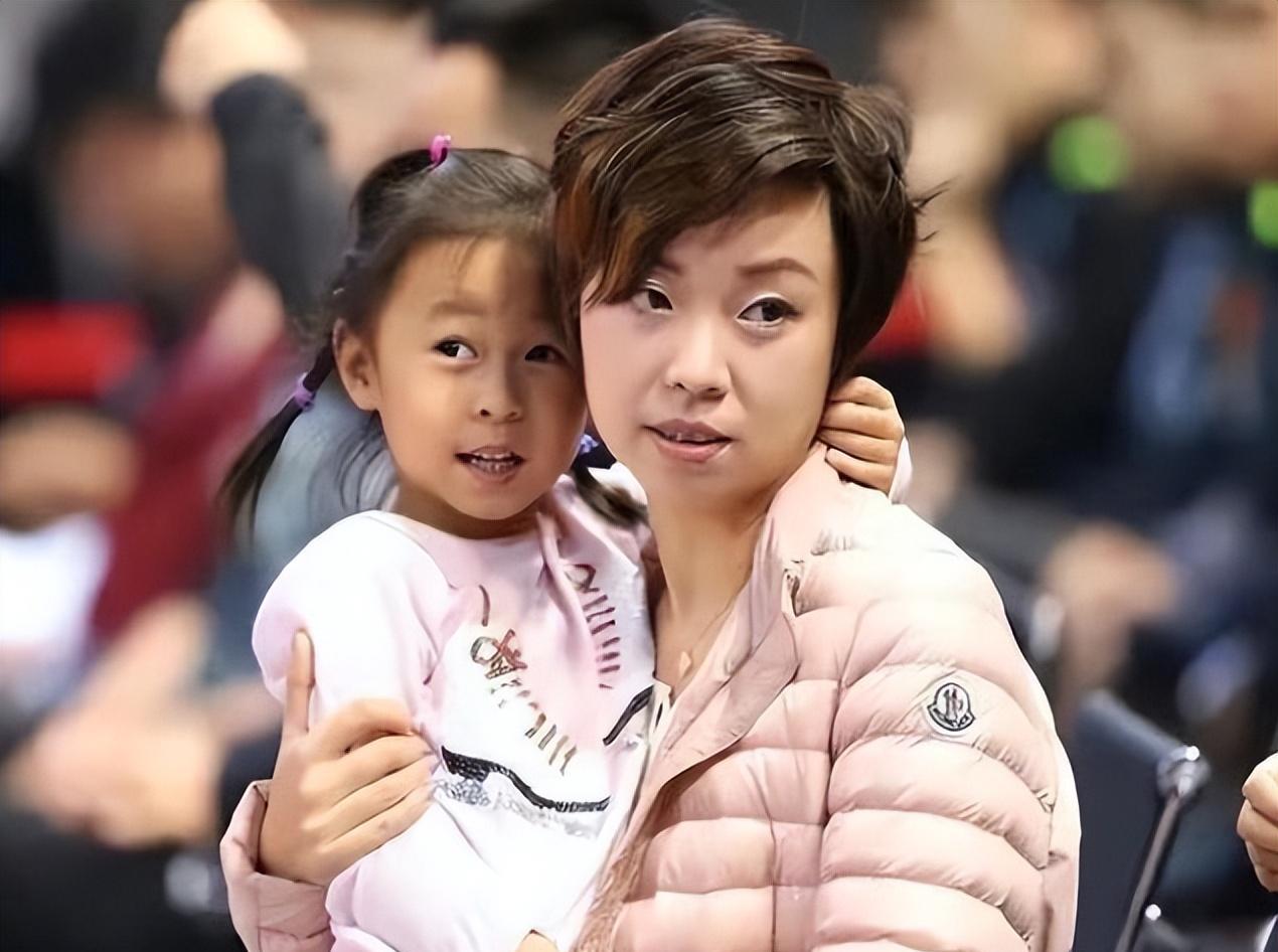 徐威:与袁立分手后,转身娶世界冠军张怡宁,婚后生两子幸福美满