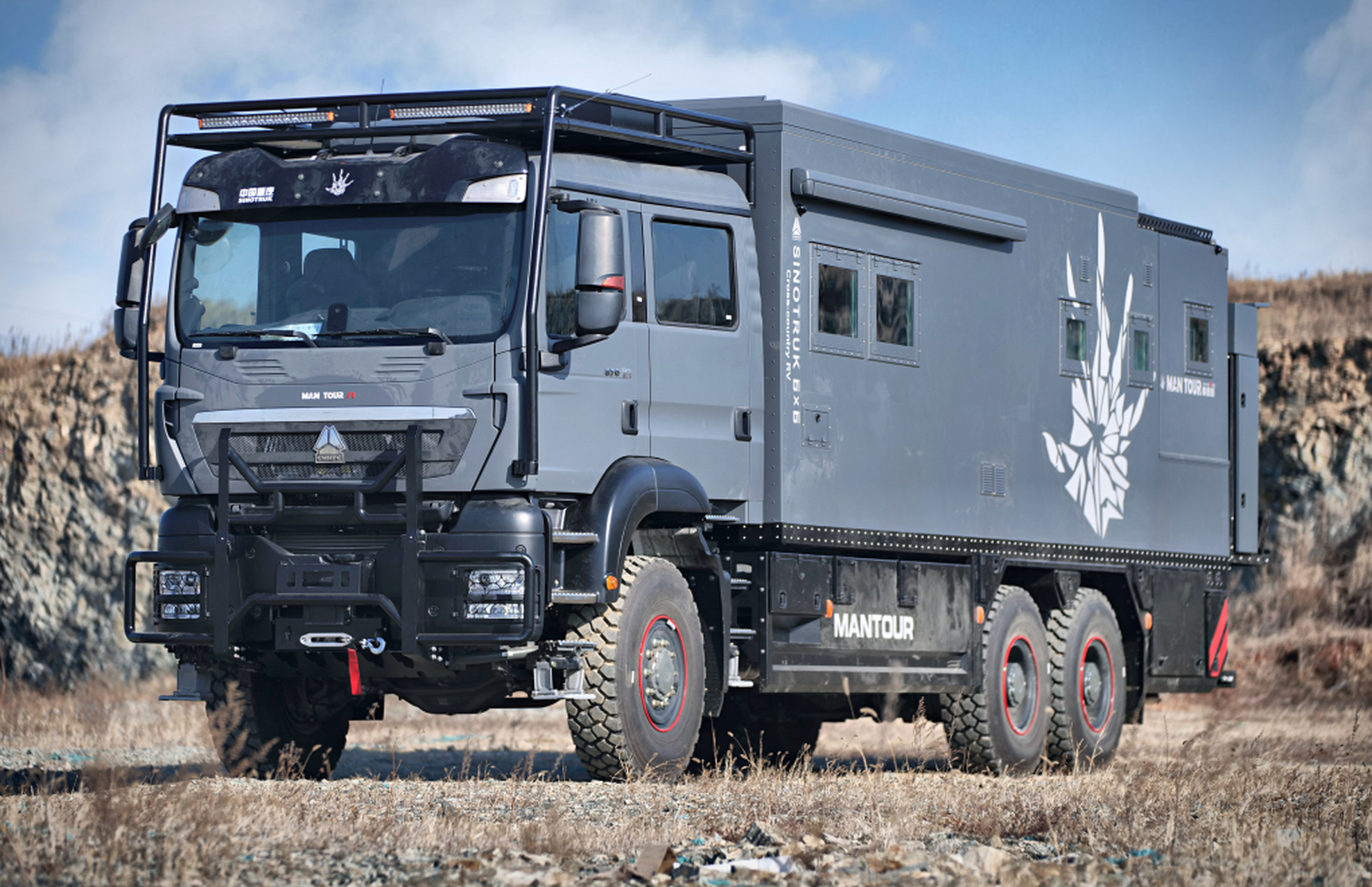 曼恩拓越野房车,蓝标系列,四驱系列,6x6系列和奔驰系列均已升级.