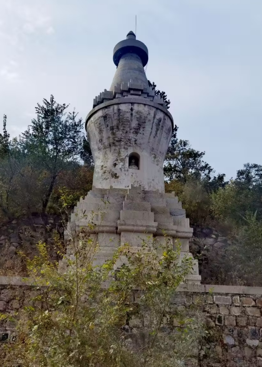 北京海淀阳台山自然风景区峰峦秀丽