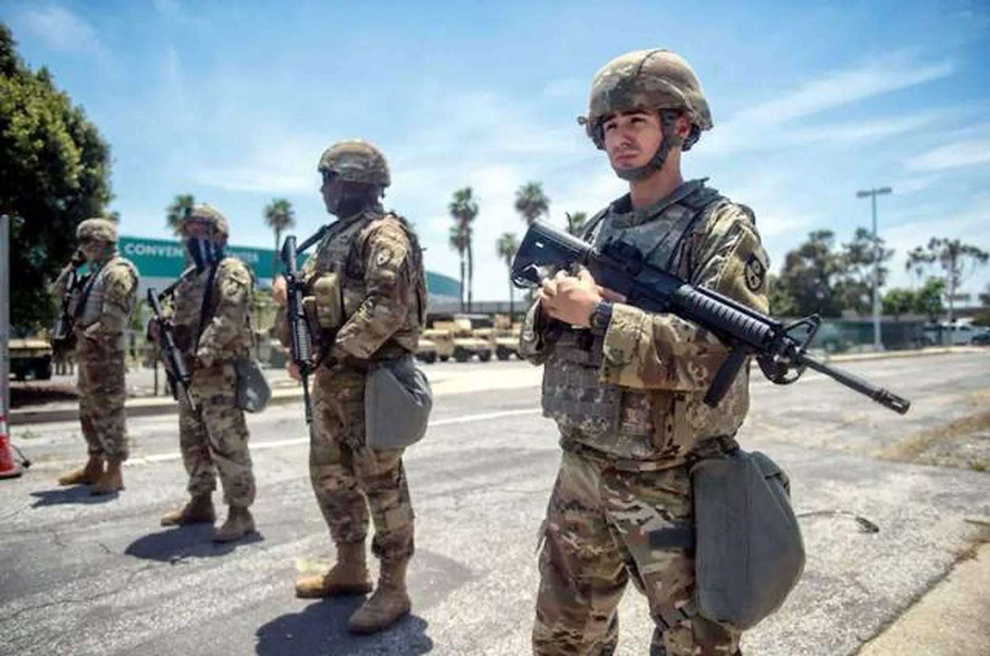 美国国民警卫队是"现役与非现役一体化"的产物,与其他国家民兵相比