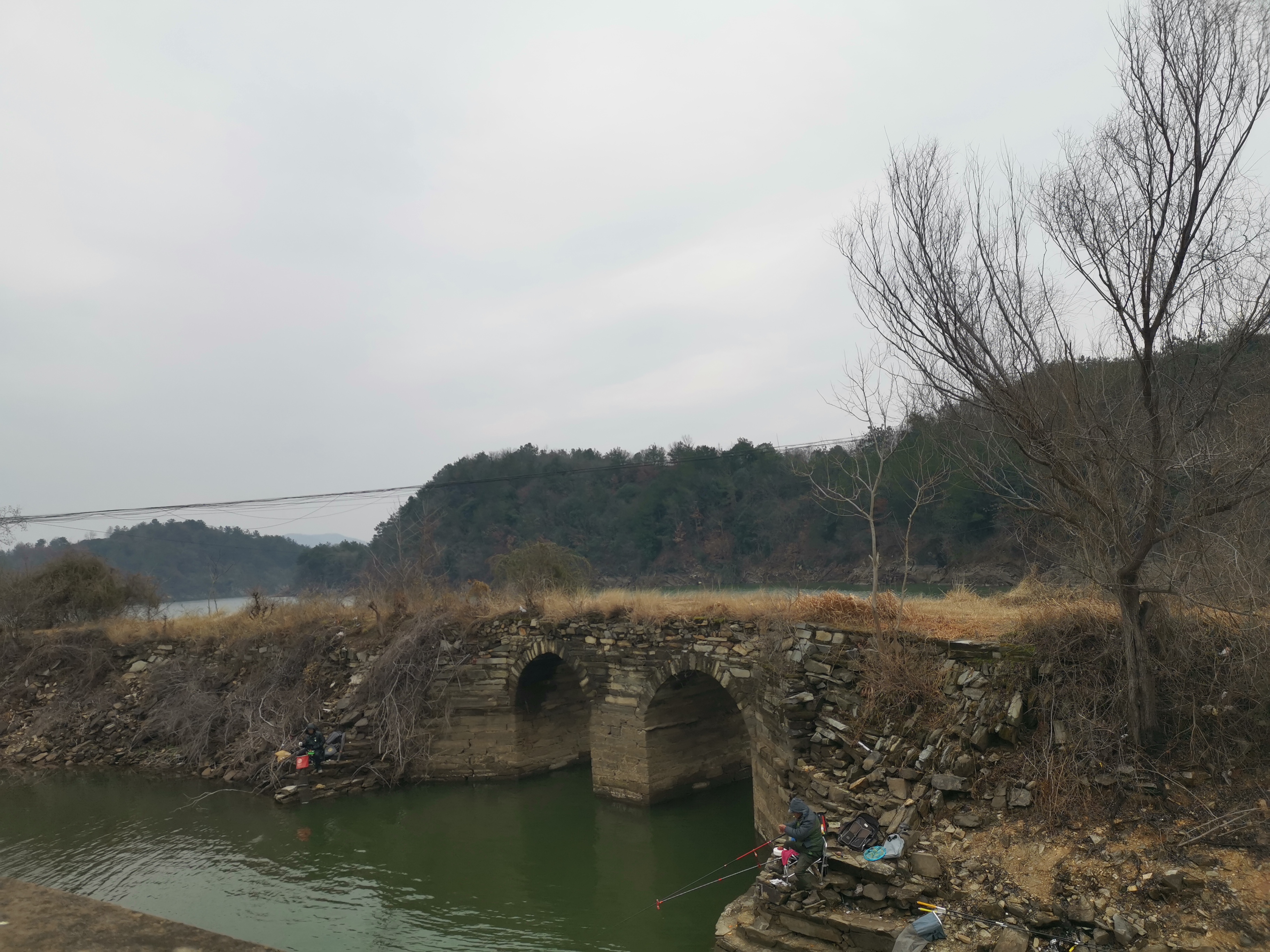 骑行武汉黄陂长轩岭,蔡店乡野,到处是残雪,太美了!