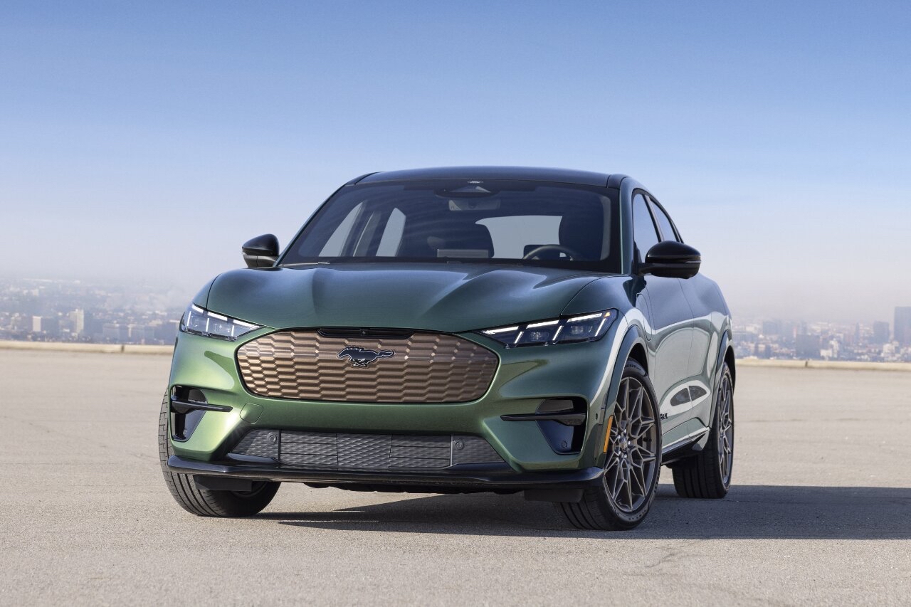 "福特野马mustang mach-e青铜版:青铜之韵,电动之魂?