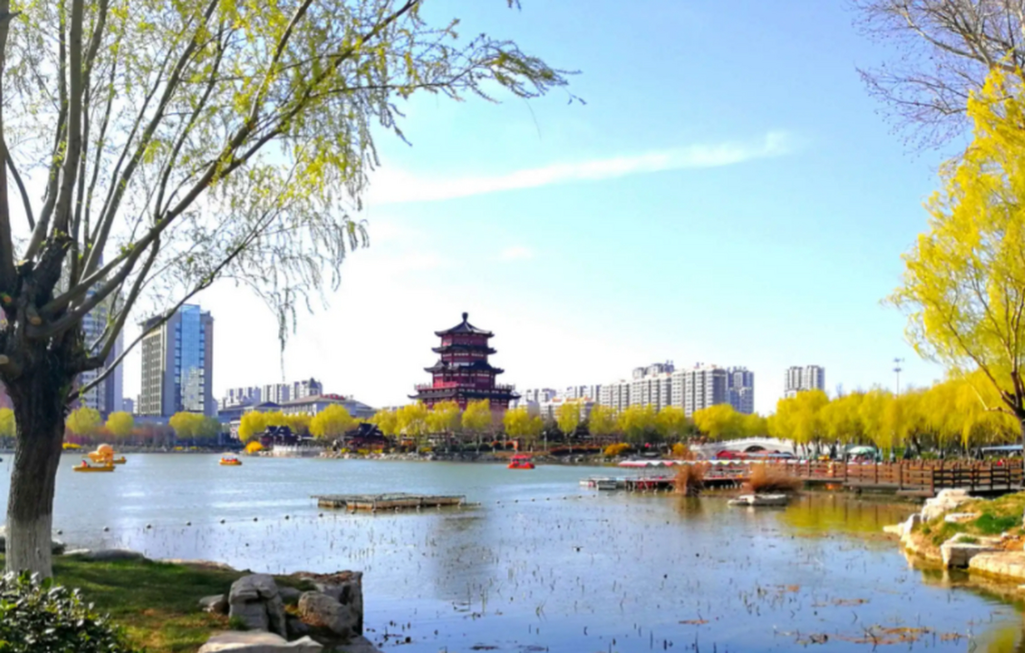 南池公园,济宁之心,古典园林的瑰宝,免费开放,尽显自然与文化之美.