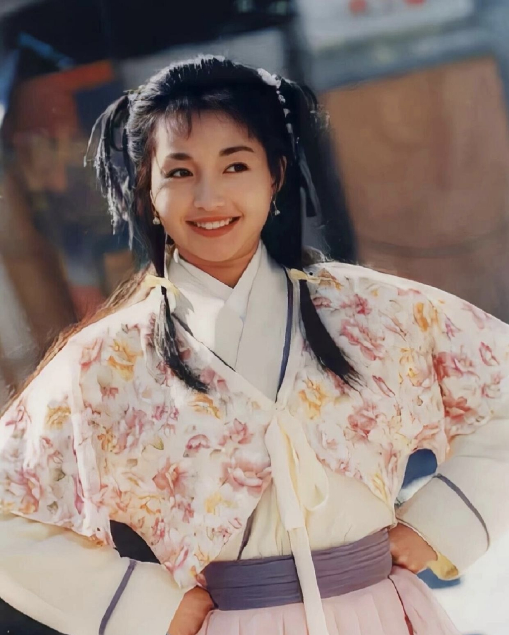 676767 大多数还是喜欢李绮红,最为经典,不可超越.