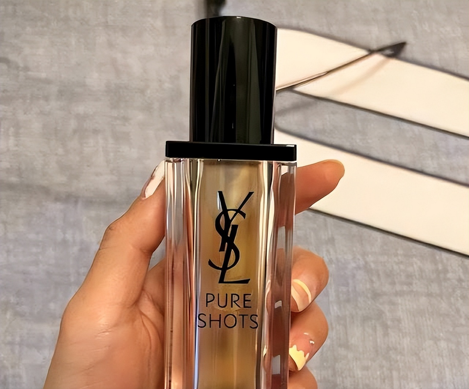 羽西鎏金瓶&欧莱雅注白液:抗老美白双效合一!