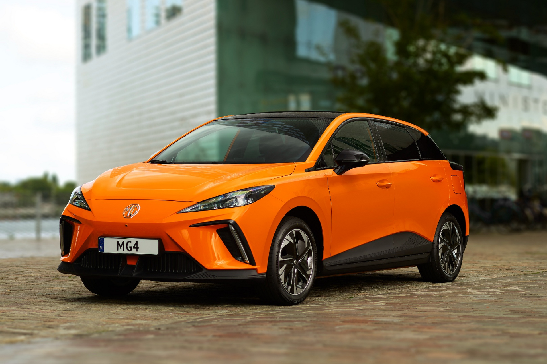 特斯拉modely,紧接着就是高性能版的小型车mg4electric和销量惊人的