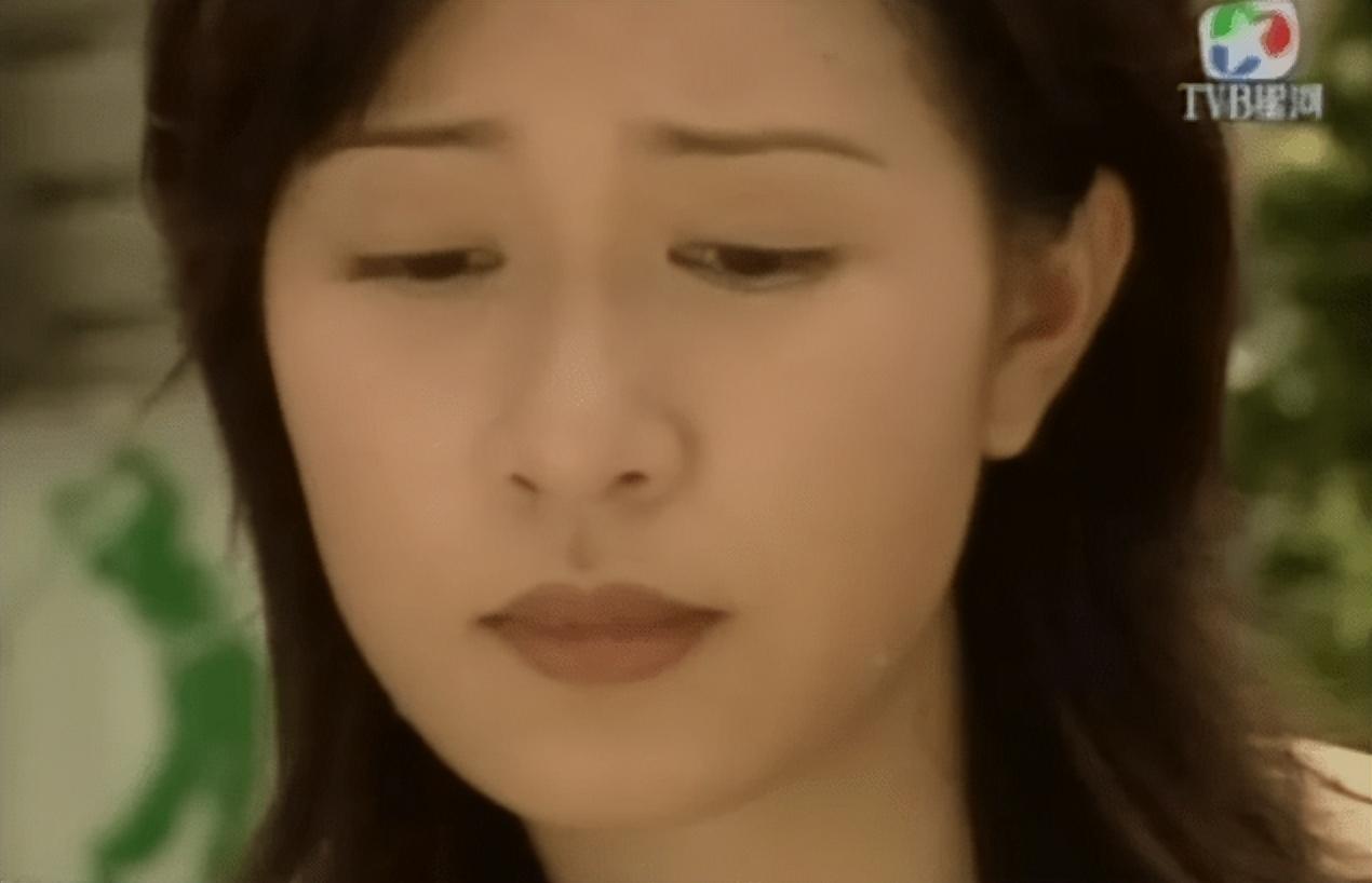 "双料影后"佘诗曼:专注事业忽略爱情,今48岁未婚未育