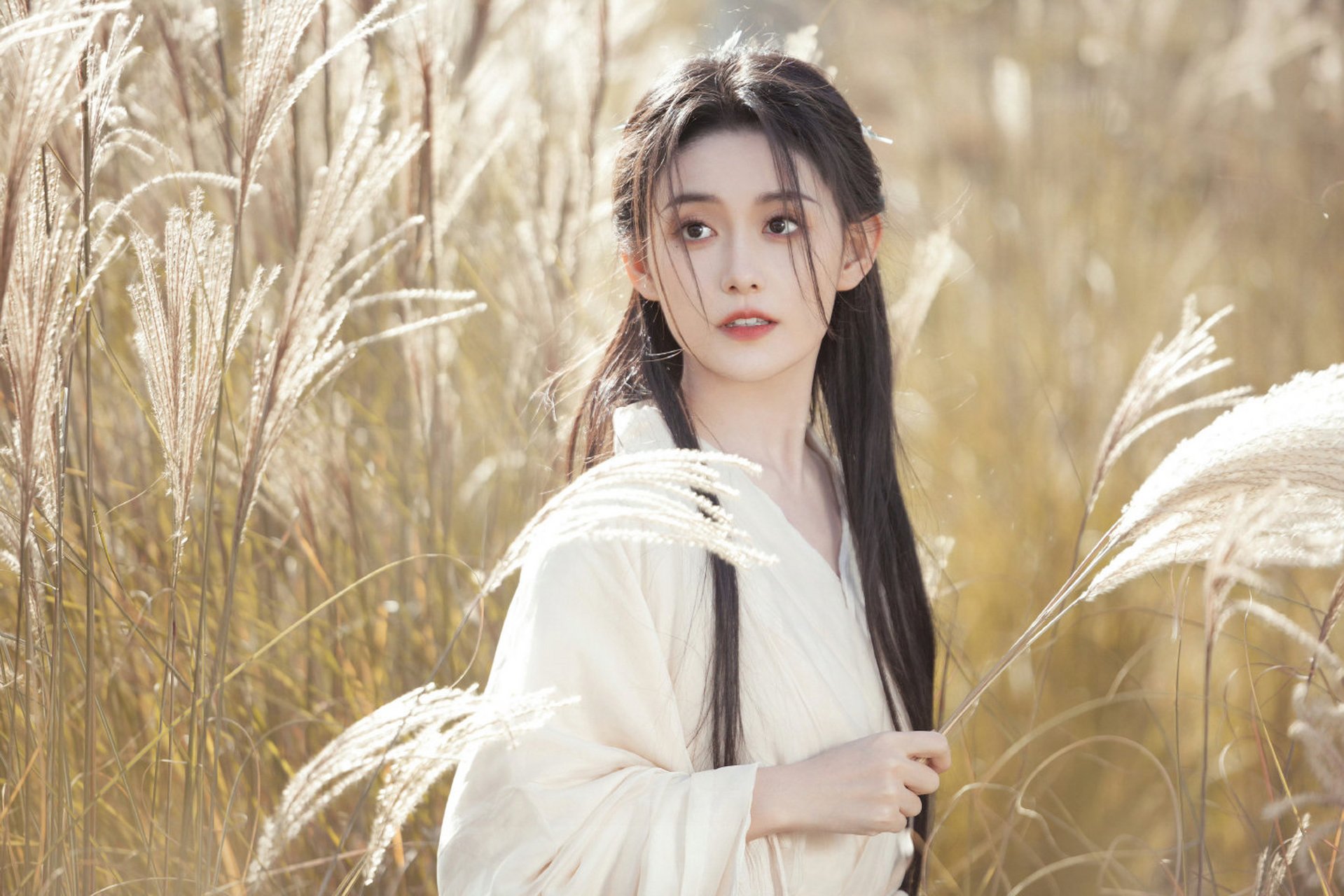 蒋依依的古装惊艳到你了吗[期待]