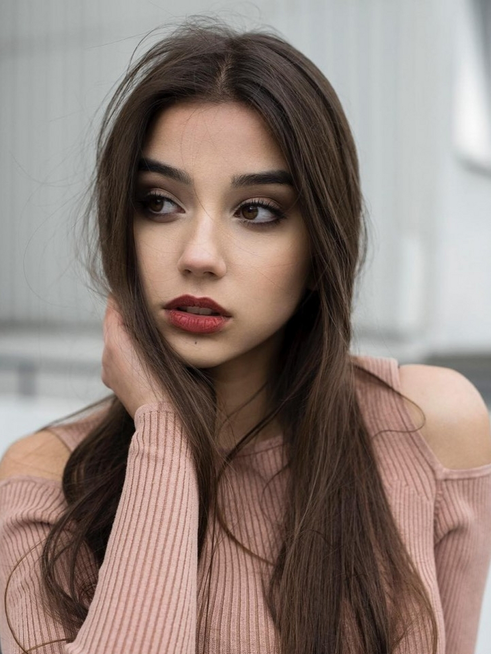 maja strojek 是一位来自波兰的年轻超模,出生于1997年,身高179cm