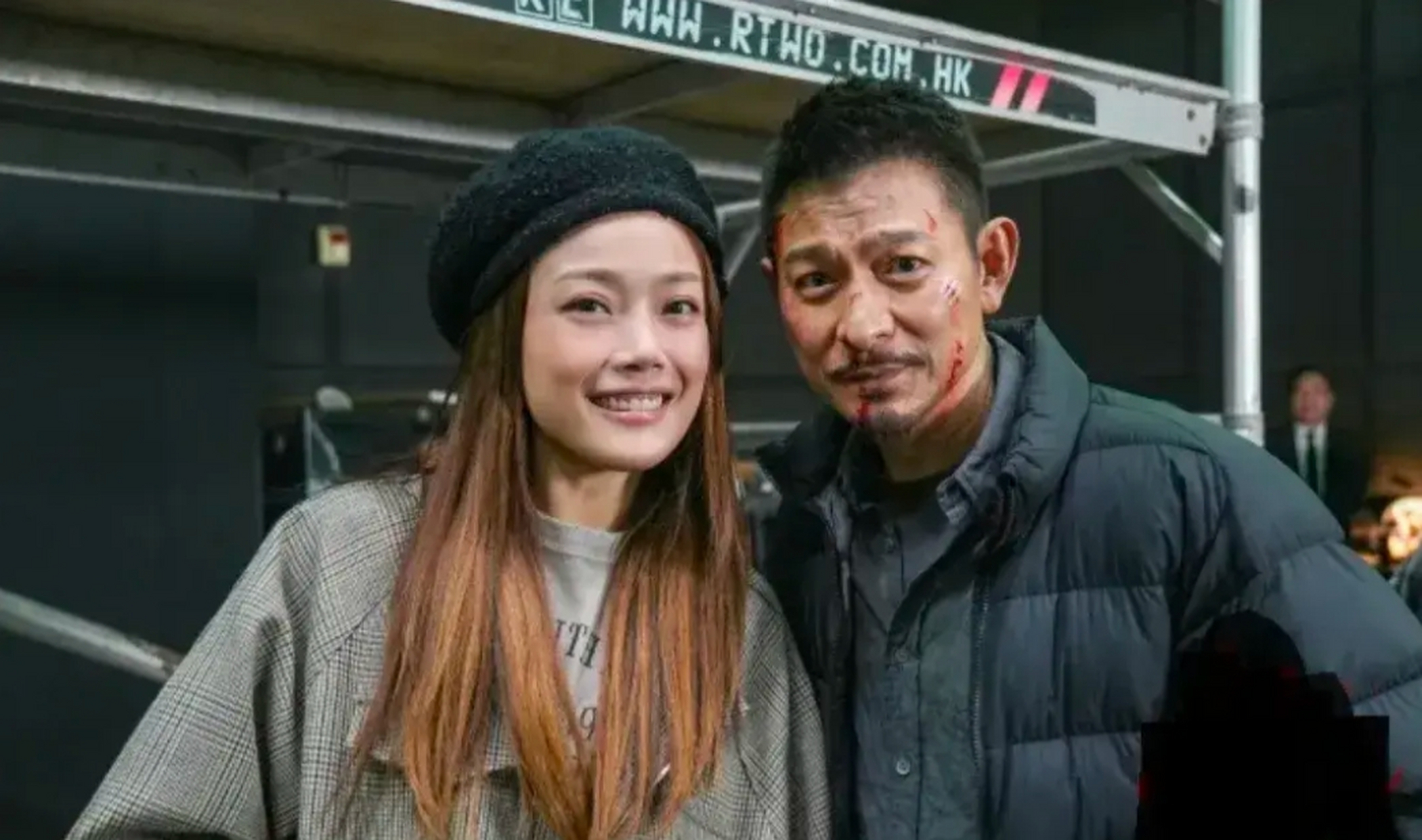 容祖儿探班刘德华,谢霆锋,温馨合影了.