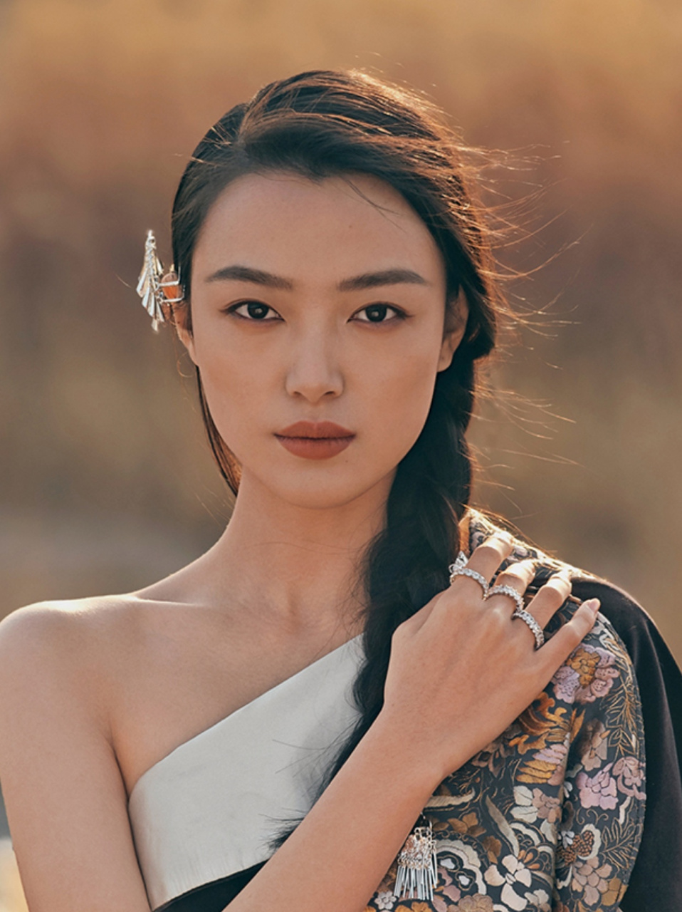 时尚摄影师尹超新作 拍出东方美学  在哈苏大师级人像模式的精湛技艺