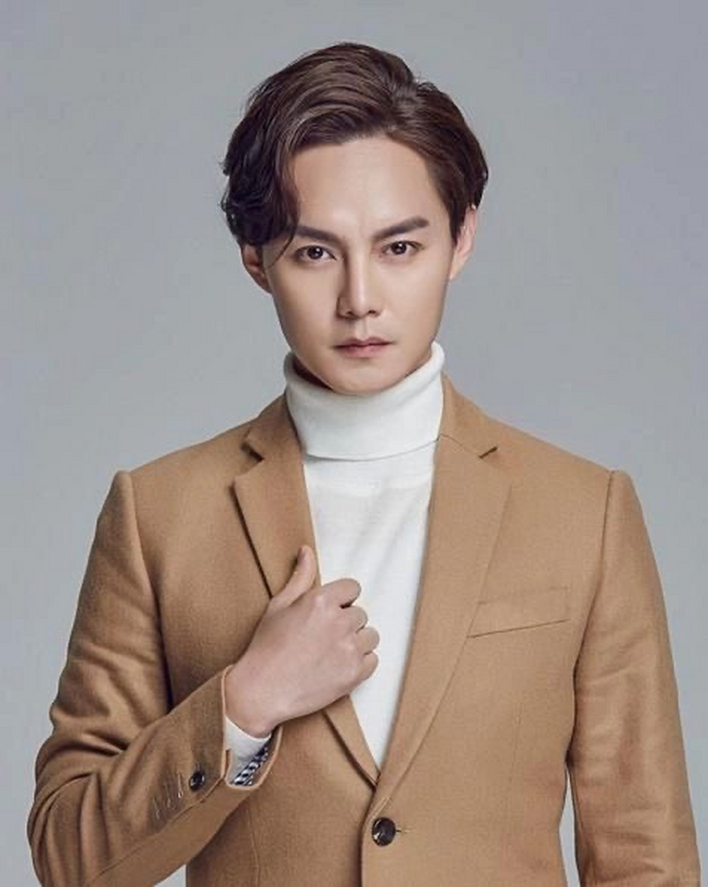 尹正真的是好有趣,经常看到他的角色,会让人对他的性别取向产生好奇.