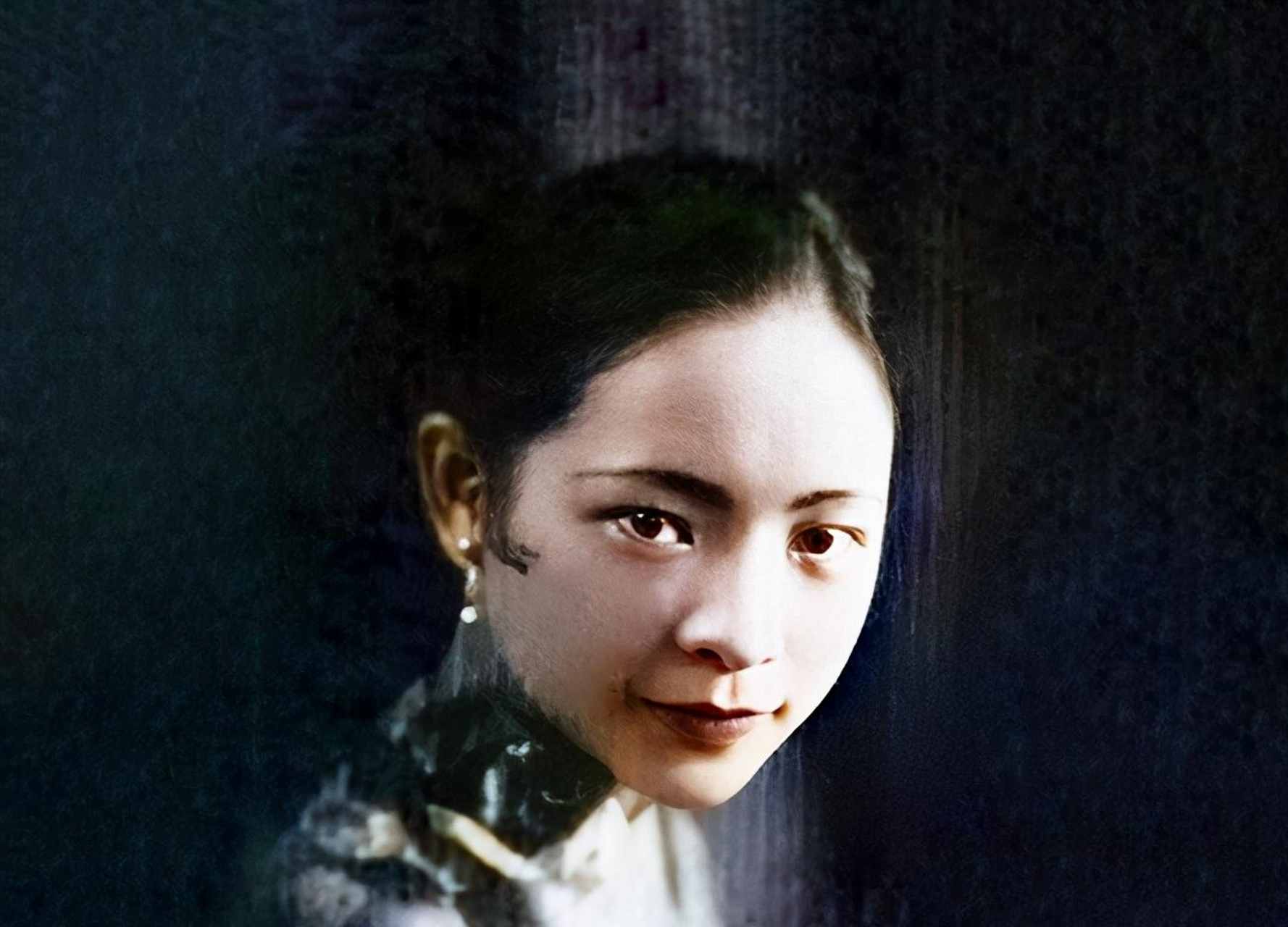 民国大家闺秀唐瑛的一张照片,气质出众!