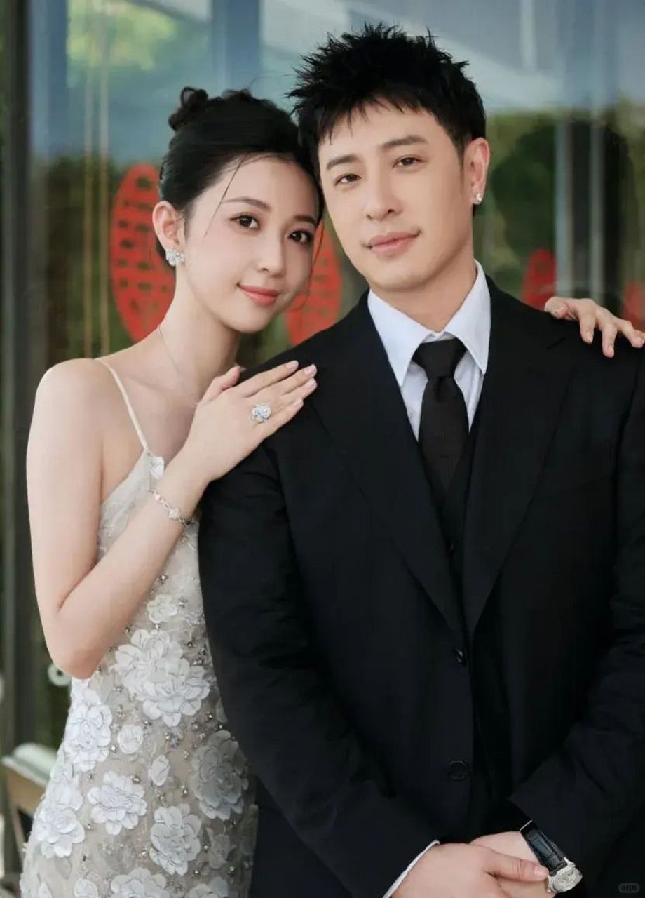 潘玮柏妻子素颜照曝光 宛如青春美少女  歌手潘帅的娇妻如大学生般的