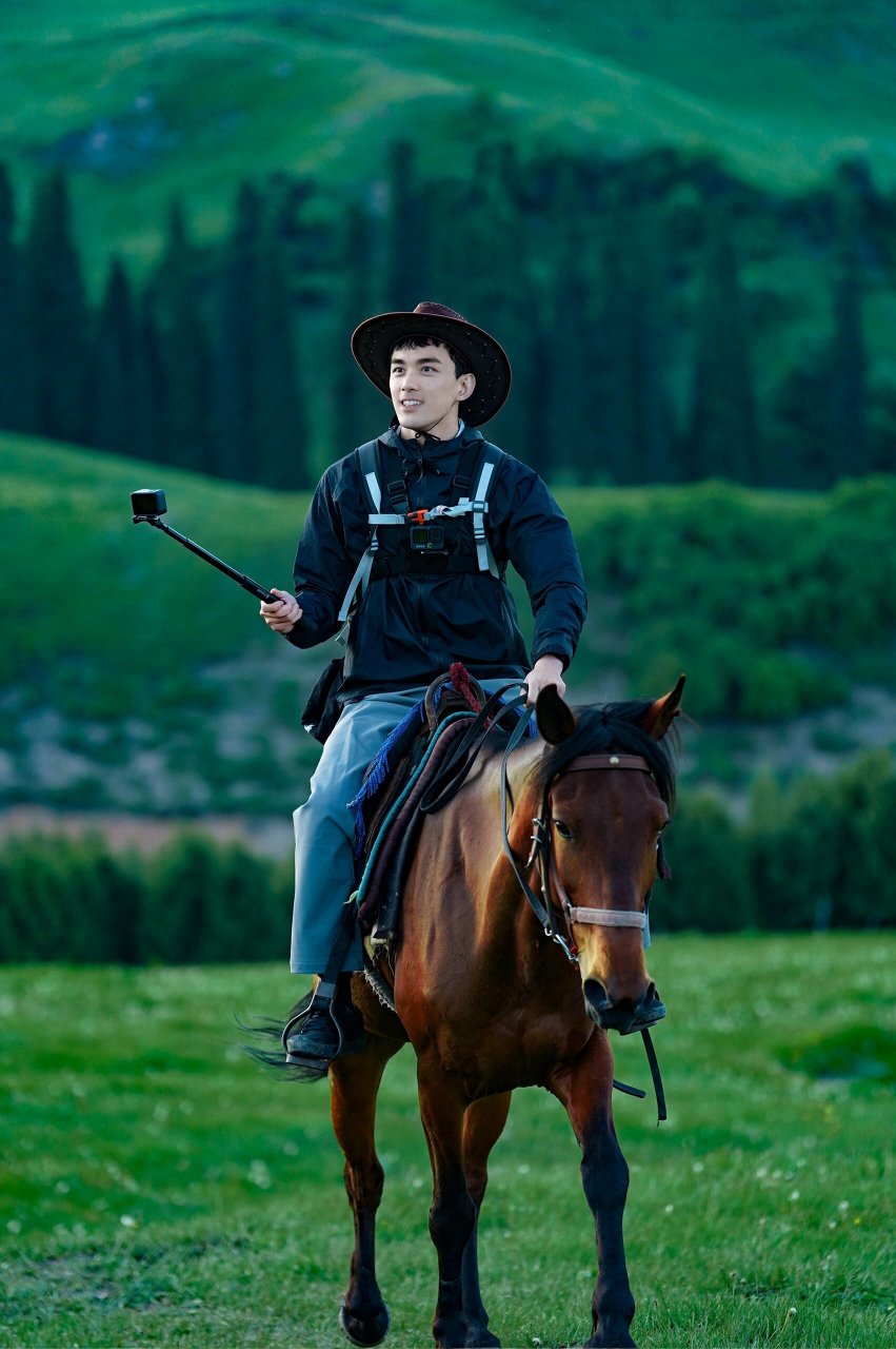 胡歌带大的孩子怎么会差呢?