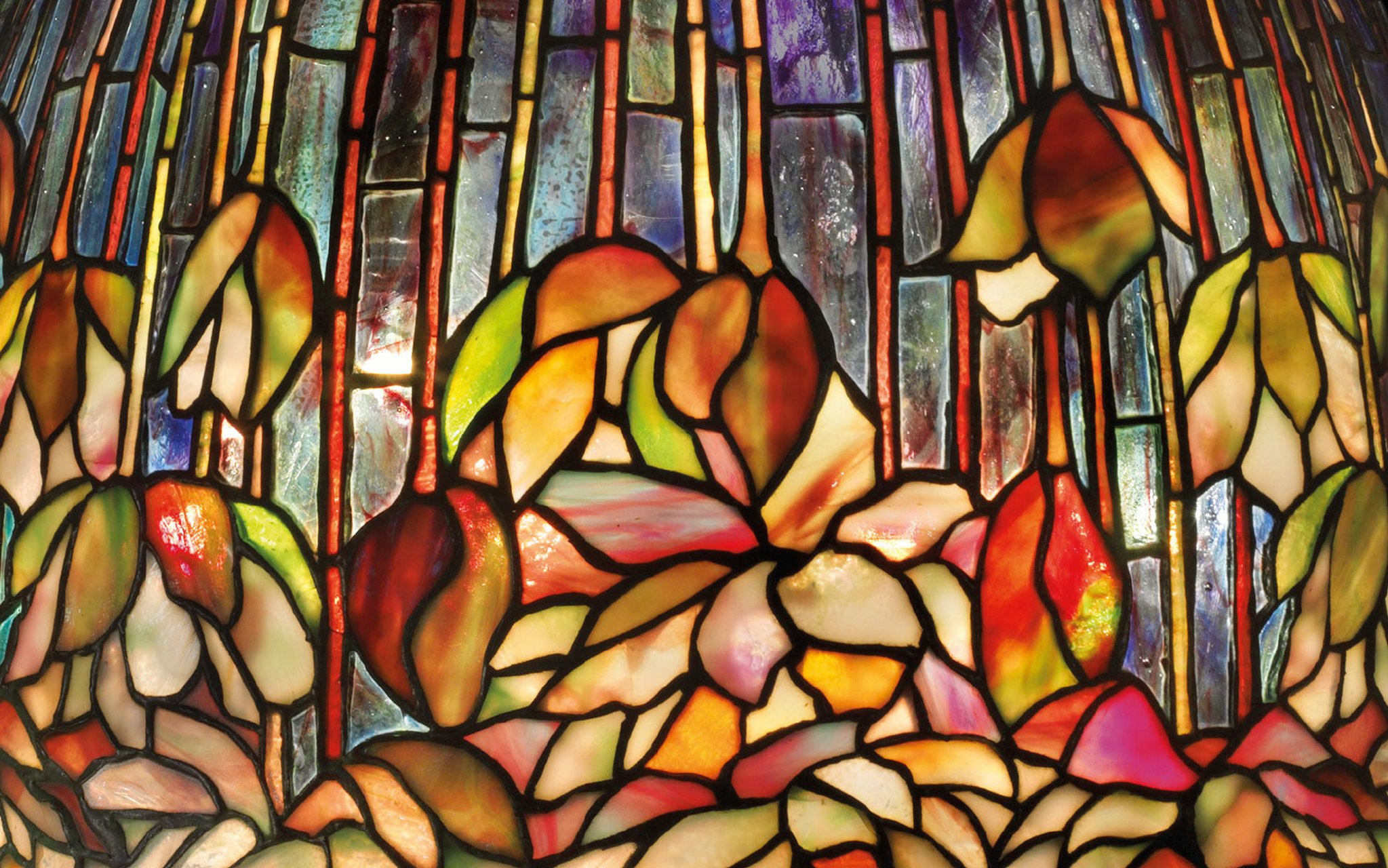 louis comfort tiffany彩色玻璃台灯细节,光色流动的风景.