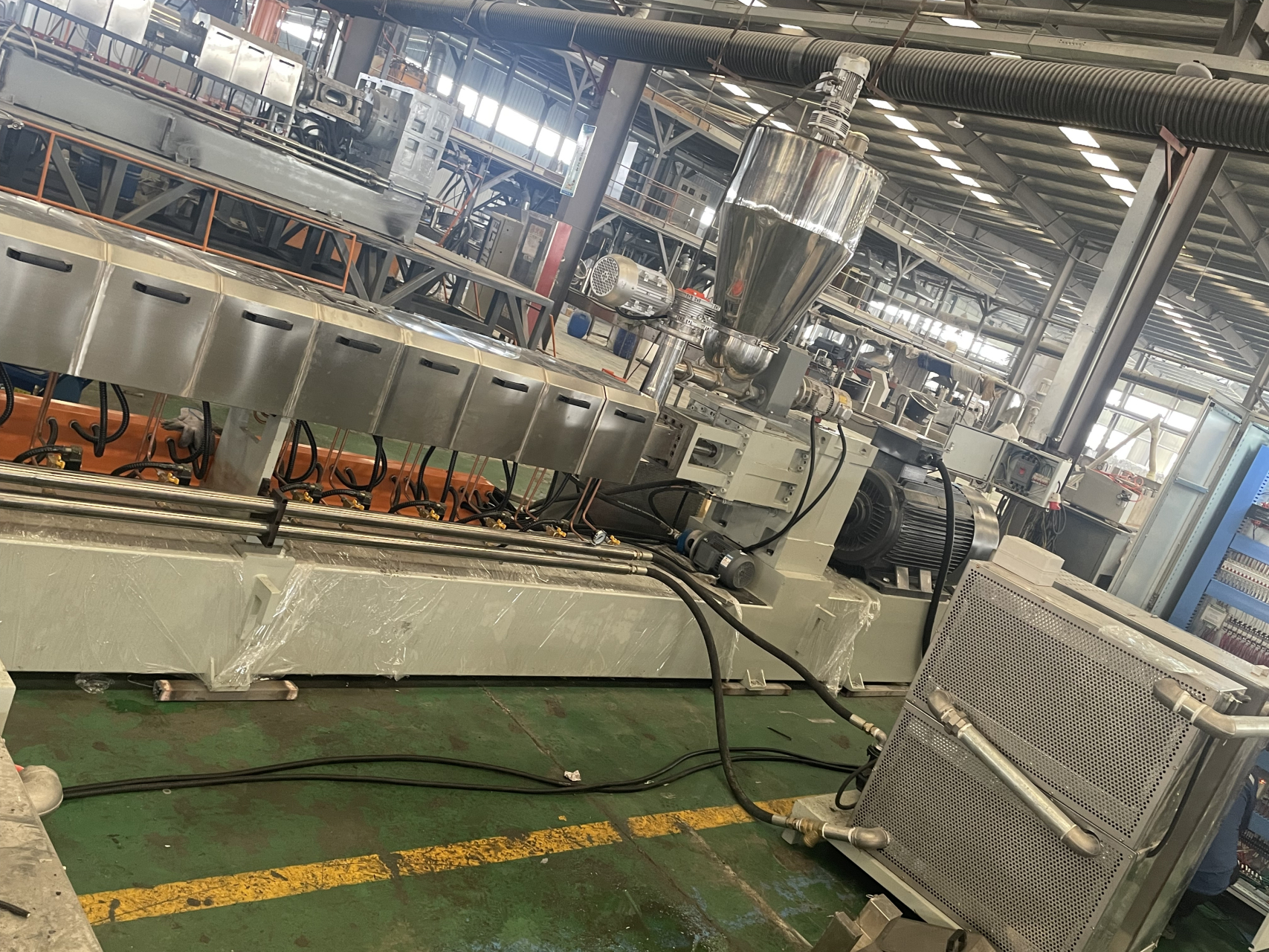 eva鸡爪料造粒机厂家l36955l4ll0 eva鸡爪料造粒是一