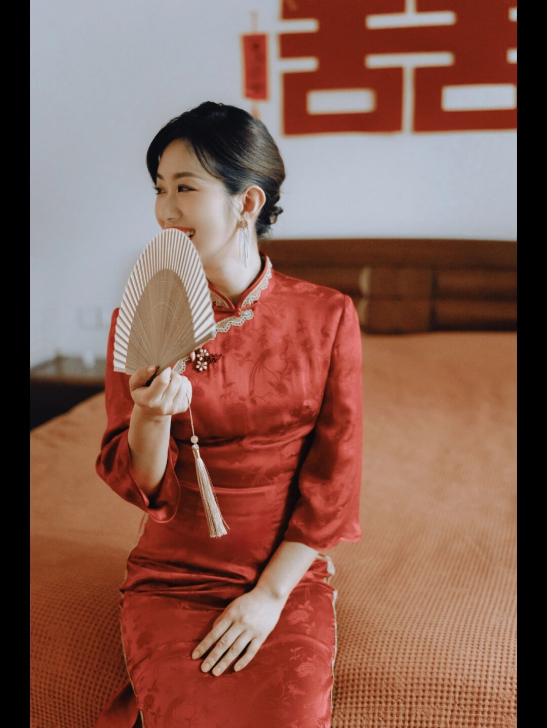 这位新娘真的是独具慧眼她的儒雅和端庄让人印象深刻