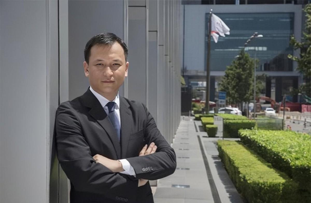 凤凰卫视嫁的最好的女主持曾子墨:瑞幸老板娘,曾言当二奶没有错