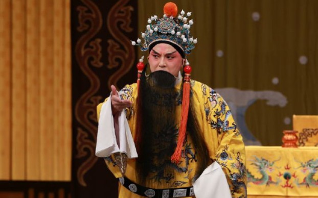 近日京剧名家徐建忠南京演出很火爆,返场时直言谢谢你们没忘了我