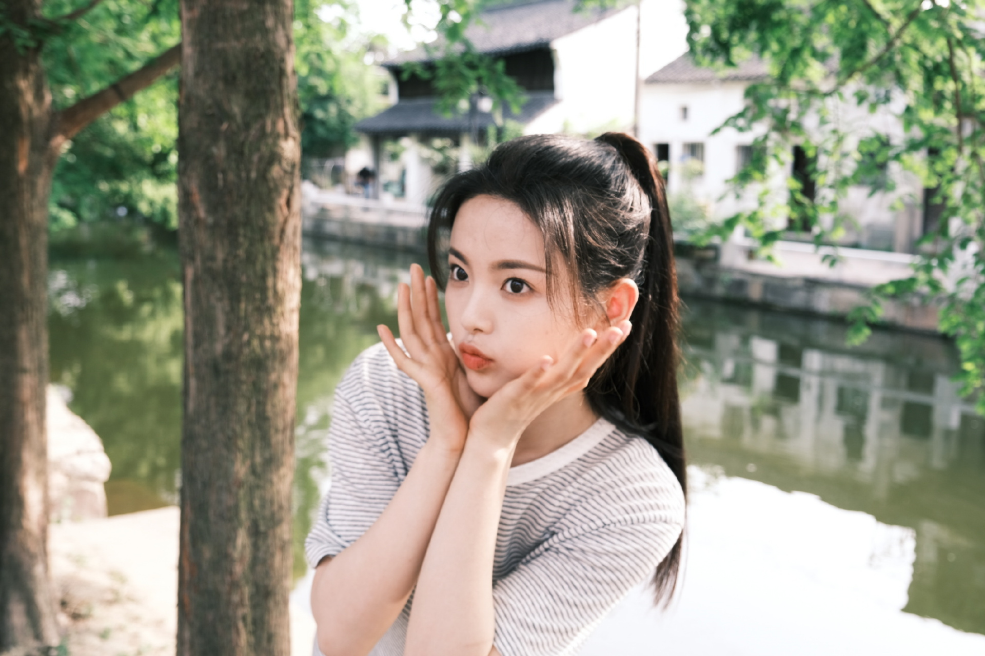 杨超越最新剧照,超越妹妹的颜值一直都这么高[鲜花]