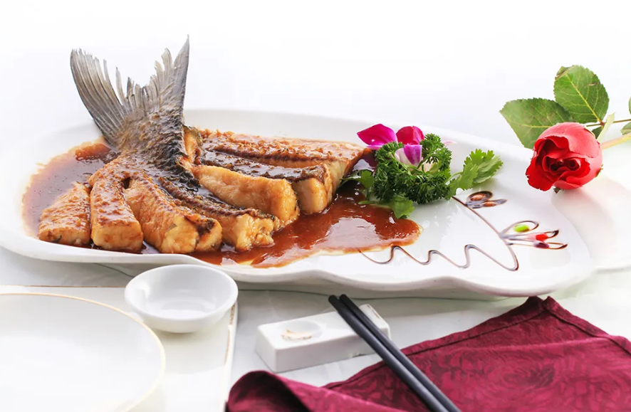 豫菜瑰宝:河南十大名菜之一青鱼头尾,一品醇厚中原味
