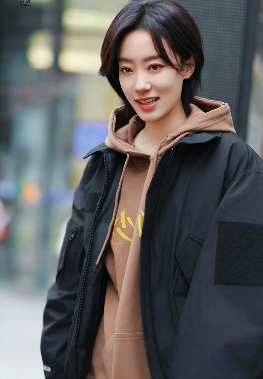 张小斐短发太美了!