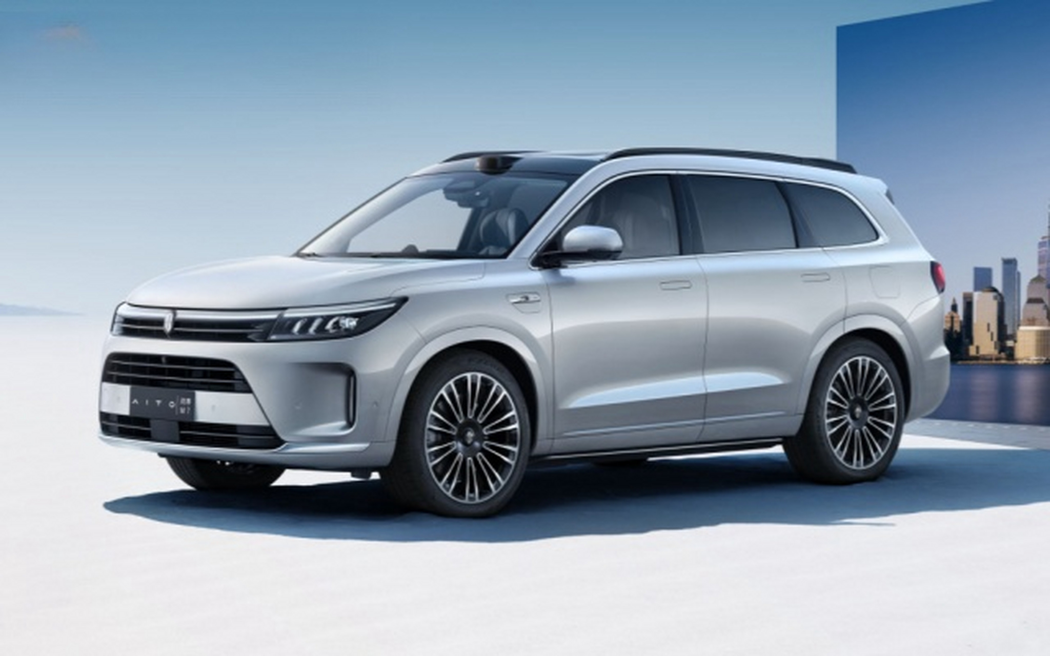 华为汽车问界m7是一款高端智能电动suv,起步价为35万元,价格区间在35