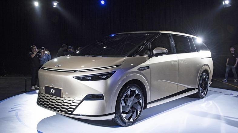 比亚迪唐max谍照曝光,中型mpv新王者诞生,奥德赛gl8要小心了!