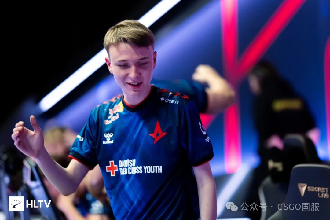 【CSGO | G2、小蜜蜂翻车,NaVi与A队取得两连胜】