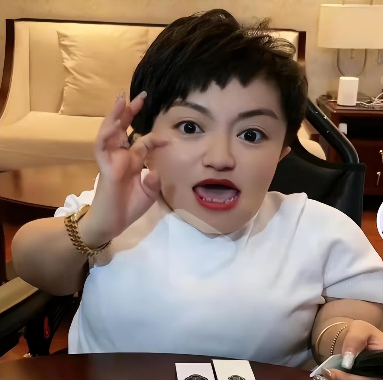 袖珍女孩李喜梅身高80厘米连嫁两任帅小伙如今靠自己当总裁