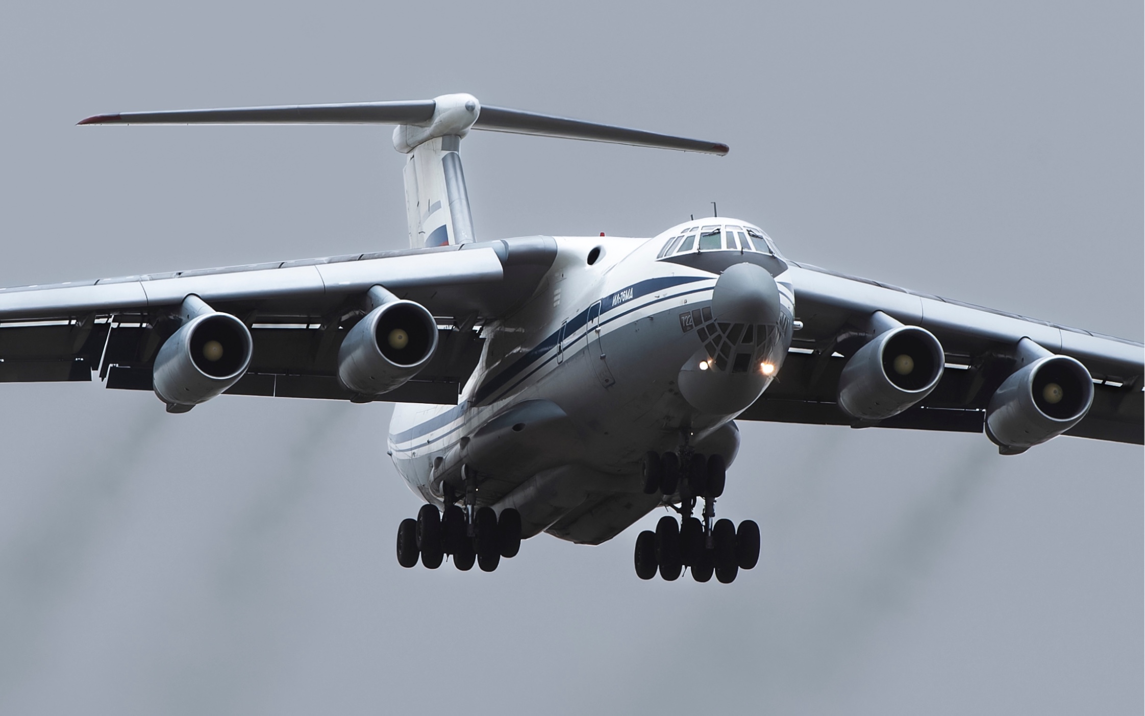 全部丧生!俄乌双方各执一词,满载战俘的伊尔76到底是谁击落的?