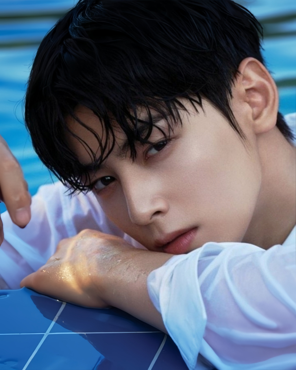 流汗 微醺的车银优 眉眼弯弯 眼睛带笑 #最靓头像壁纸征集赛