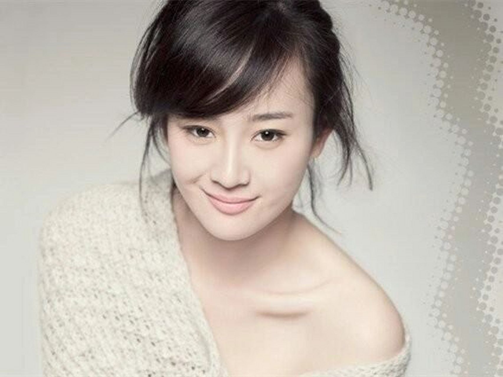 我以前看《夏家三千金》的时候真的被张檬演的杨真真美到了!