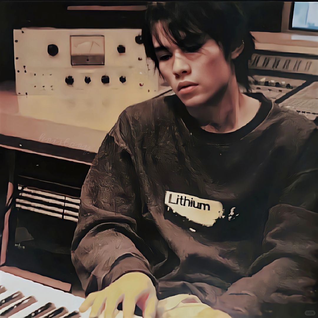 当年风采能否秒杀当代小鲜肉  帅到犯规的时光机再现,带你穿越回周董