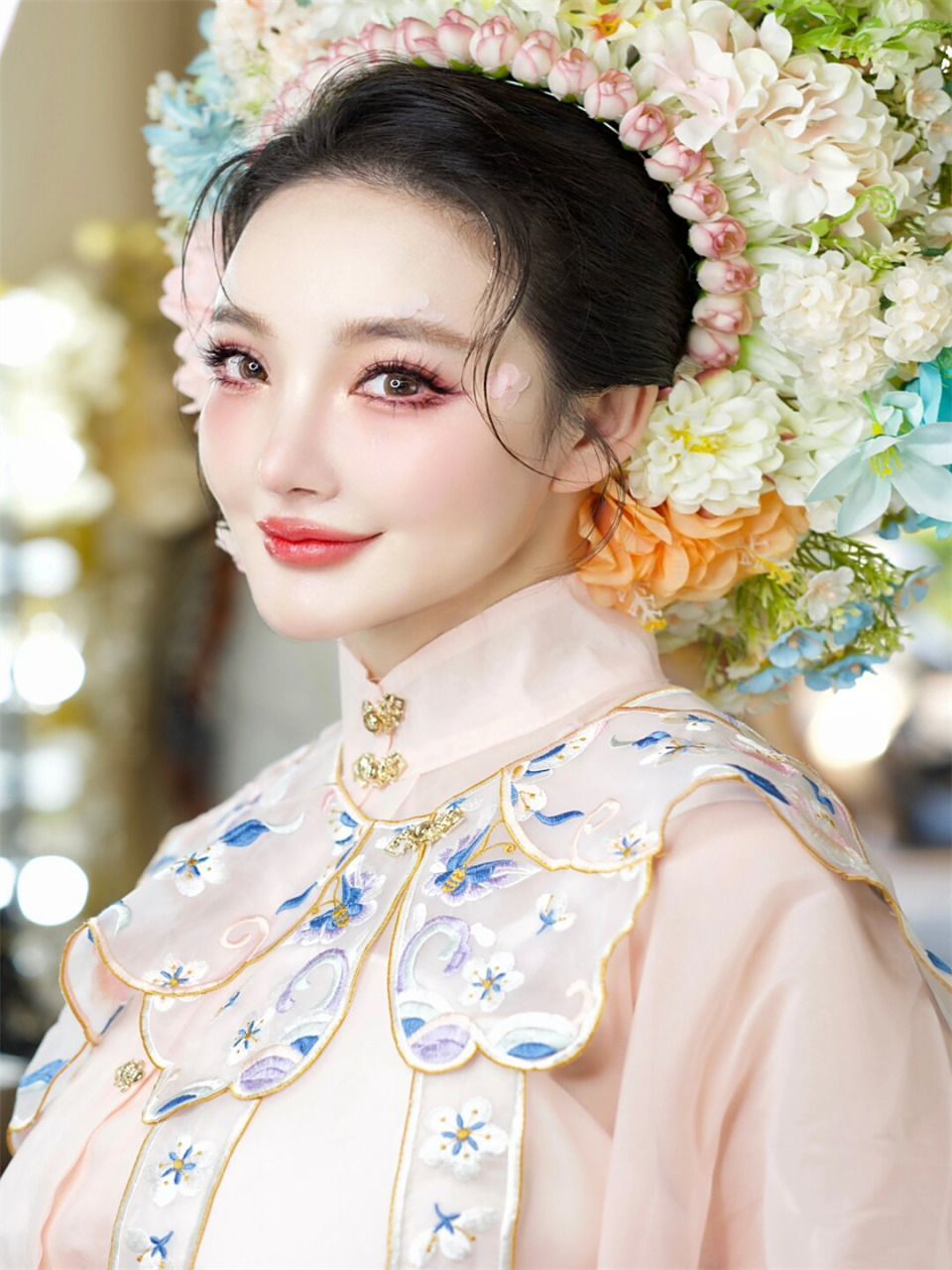 刘雨欣来曼谷找我拍簪花啦  哎呀呀,告诉你们个小秘密,我这次真的被