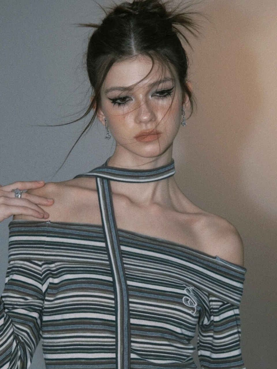 被模特帅晕了 这欧美泰式妆也太好看了  宝宝们,告诉你们一个秘密,我